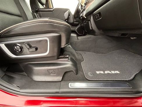 Used 2019 RAM 1500 Laramie image 42