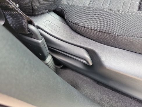 New 2026 Honda HR-V LX image 19