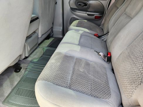 Used 2002 Ford F150 XLT AWD/4WD image 12