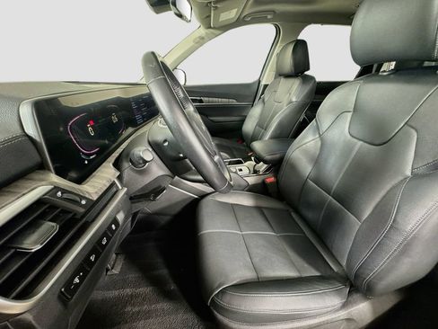 Used 2023 Kia Telluride EX w/ EX Captain's Chair Package FWD image 18