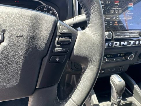 Used 2025 Nissan Frontier SV w/ SV Convenience Package RWD image 20
