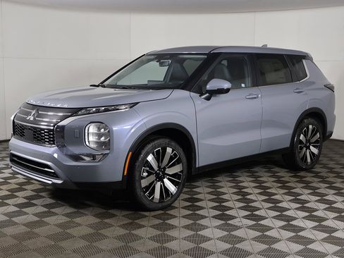 New 2026 Mitsubishi Outlander SE image 10