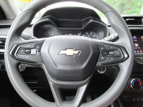 Used 2023 Chevrolet TrailBlazer LT FWD image 20