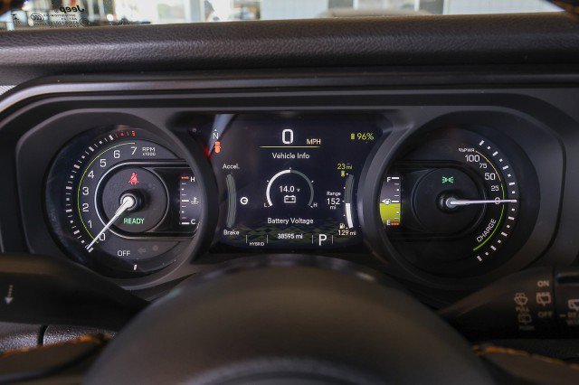 Used 2024 Jeep Wrangler Unlimited AWD/4WD image 23