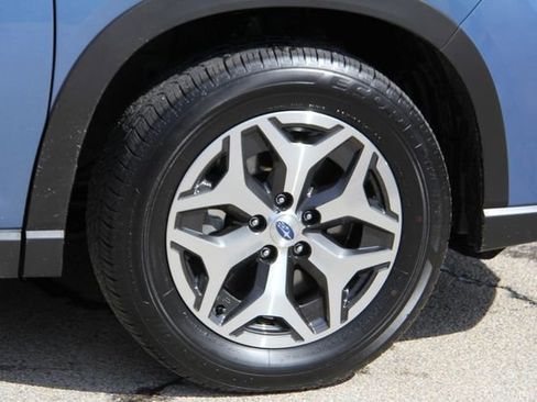 Certified 2023 Subaru Forester Premium image 13