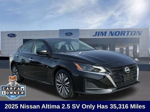 Used 2025 Nissan Altima 2.5 SV FWD image 1