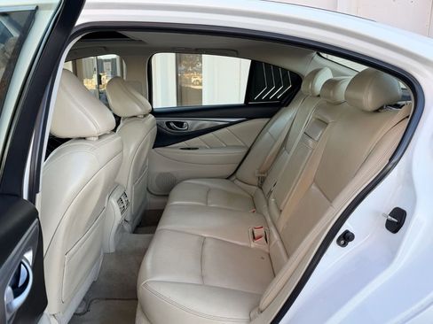 Used 2014 INFINITI Q50 Premium w/ Navigation Package image 17