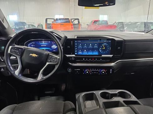 Used 2024 Chevrolet Silverado 3500 LT w/ Convenience Package AWD/4WD image 4