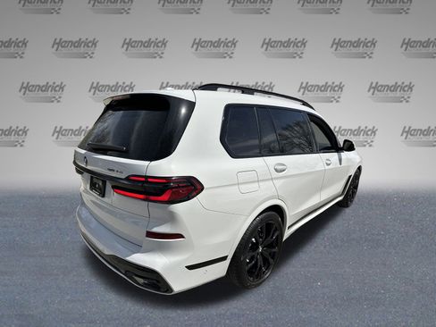 Certified 2025 BMW X7 xDrive40i w/ M Sport Package image 9