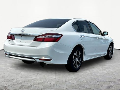 Used 2017 Honda Accord LX image 6
