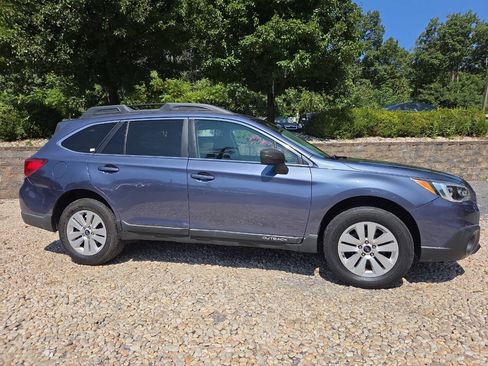 Used 2015 Subaru Outback 2.5i Premium AWD/4WD image 7