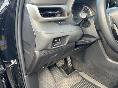Certified 2023 Toyota Highlander LE image 11