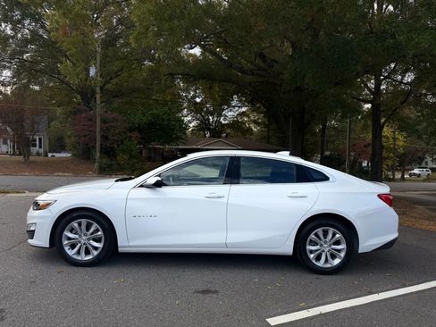 Used 2024 Chevrolet Malibu LT FWD image 3