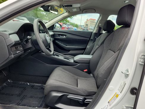 Used 2025 Honda Accord LX image 14