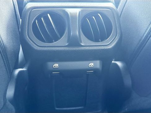 Used 2023 Jeep Wrangler Unlimited w/ Cold Weather Group AWD/4WD image 28