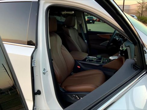 Used 2024 Acura MDX FWD w/ Technology Package image 9