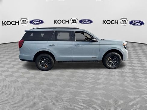 Used 2025 Ford Expedition Tremor AWD/4WD image 9