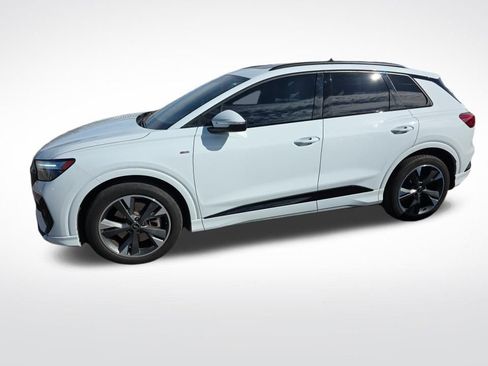 Used 2024 Audi Q4 e-tron Premium w/ Convenience Package image 2