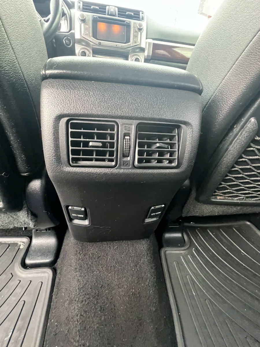 Used 2015 Toyota 4Runner Limited AWD/4WD image 19