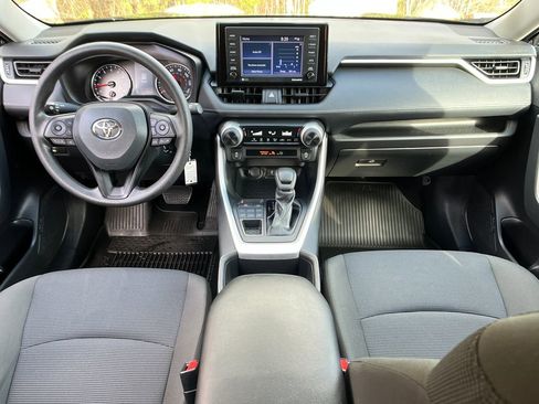 Used 2022 Toyota RAV4 LE image 13