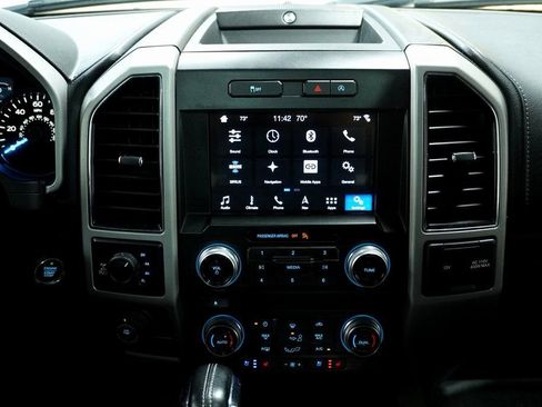 Used 2018 Ford F150 Lariat w/ Equipment Group 502A Luxury image 17