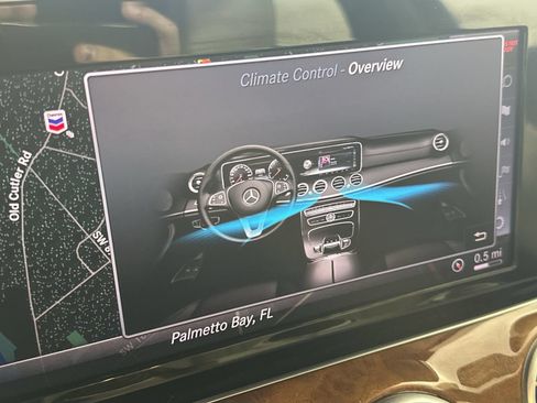 Used 2018 Mercedes-Benz E 300 image 19