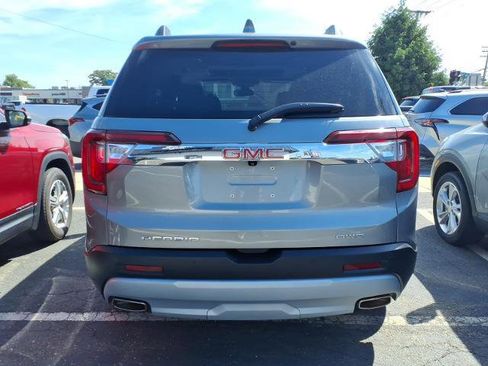 Used 2023 GMC Acadia SLT w/ Preferred Package AWD/4WD image 5