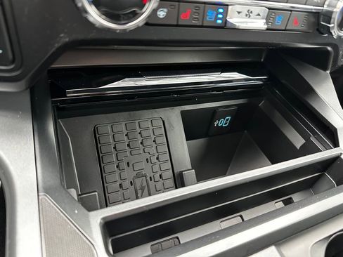 New 2026 Ford F250 Lariat w/ Black Appearance Package image 70