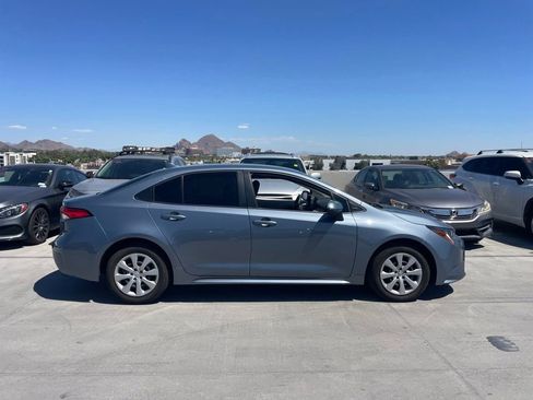 Used 2022 Toyota Corolla LE w/ Carpet Mat Package (TMS) image 3