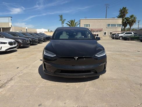Used 2022 Tesla Model X Plaid image 11