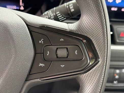 Used 2025 Chevrolet TrailBlazer LS FWD image 25