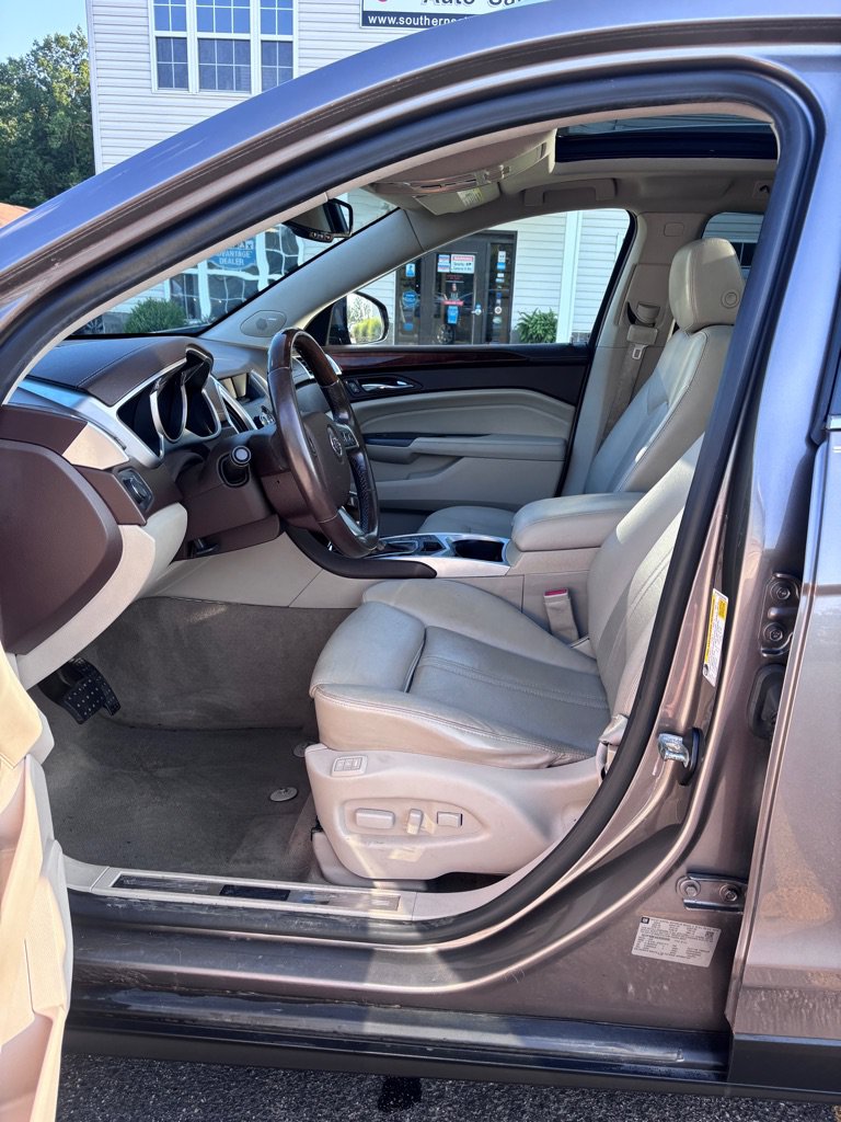 Used 2012 Cadillac SRX Luxury AWD/4WD image 9