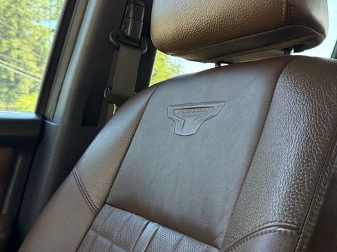 Used 2021 Nissan Titan Platinum Reserve w/ Moonroof Package RWD image 26