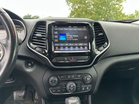 Used 2020 Jeep Cherokee Limited AWD/4WD image 7