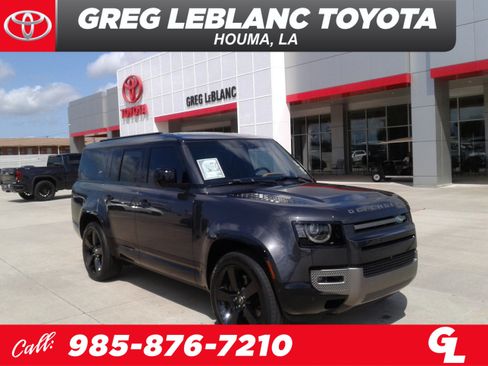 Used 2024 Land Rover Defender 130 X-Dynamic SE AWD/4WD image 1