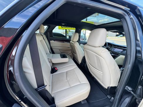 Used 2017 Cadillac XT5 Luxury w/ Driver Awareness Package AWD/4WD image 20