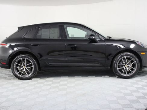Certified 2023 Porsche Macan AWD/4WD image 8