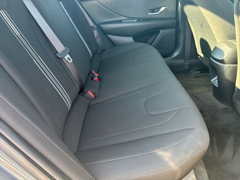 Used 2024 Hyundai Elantra SEL image 5