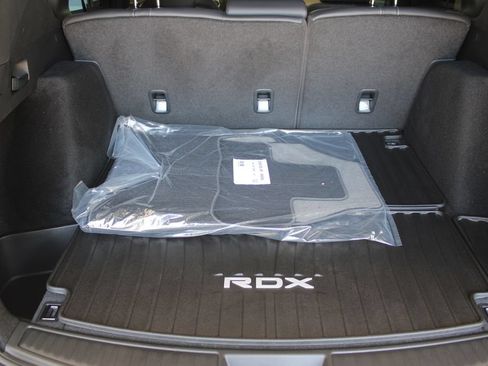 New 2026 Acura RDX SH-AWD image 14