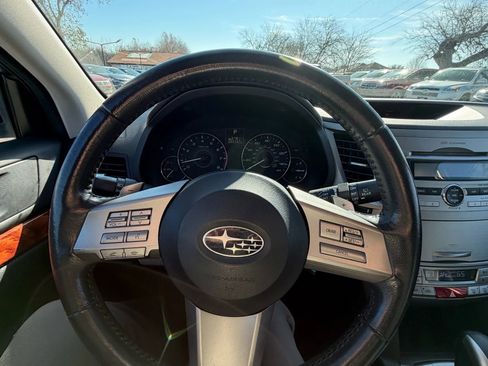 Used 2011 Subaru Outback 2.5i Limited w/ PWR Moonroof Pkg image 11