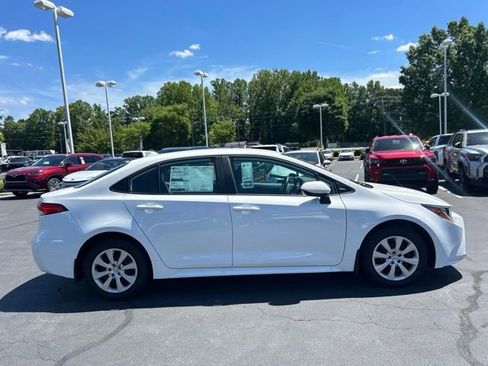 New 2026 Toyota Corolla LE FWD image 3