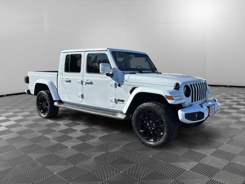 Used 2023 Jeep Gladiator Overland image 2