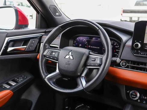 Used 2023 Mitsubishi Outlander SEL FWD image 16