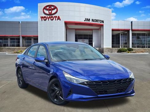Used 2022 Hyundai Elantra SEL w/ Convenience Package FWD image 1