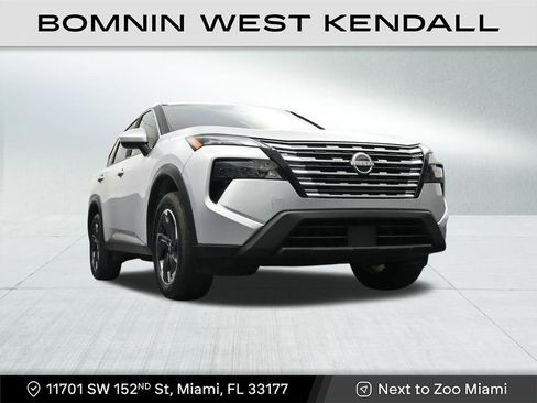 Used 2024 Nissan Rogue SV image 27