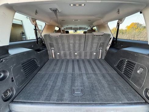 Used 2019 Chevrolet Suburban LS image 28
