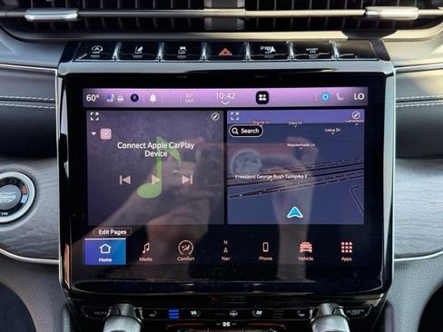 Used 2021 Jeep Grand Cherokee L Overland w/ Luxury Tech Group IV RWD image 20