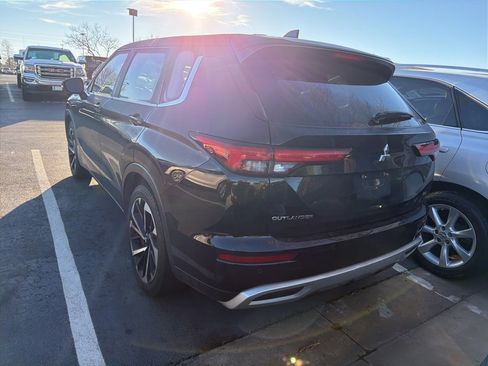 Used 2022 Mitsubishi Outlander SE image 4