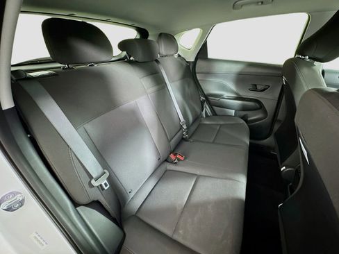 Used 2025 Hyundai Kona SEL image 29