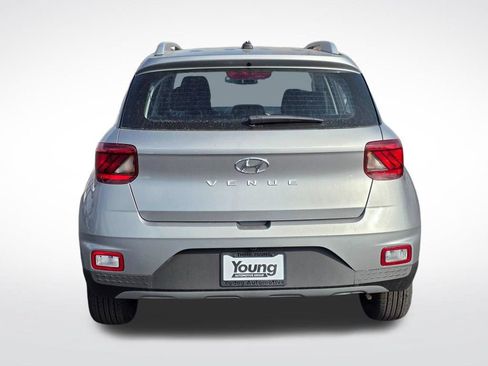 Used 2026 Hyundai Venue SEL FWD image 4